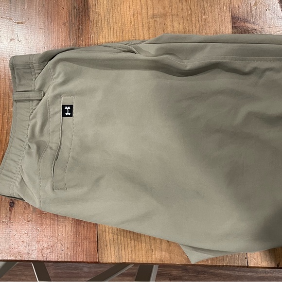 Men's UA Drive Tapered Pants - Picture 3 of 3